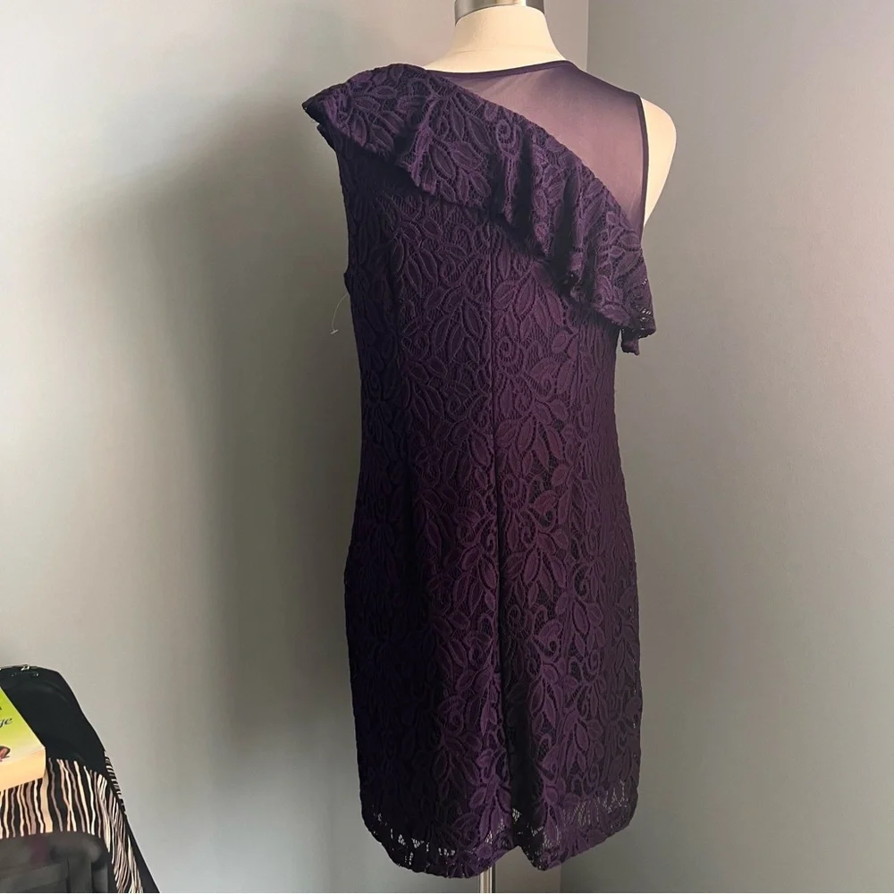 Roz & Ali 16P Purple Embroidered Floral Lace Sleeveless Pencil Sheath Dress